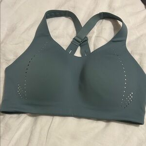 Lululemon light as air sports bra 36 DDD
